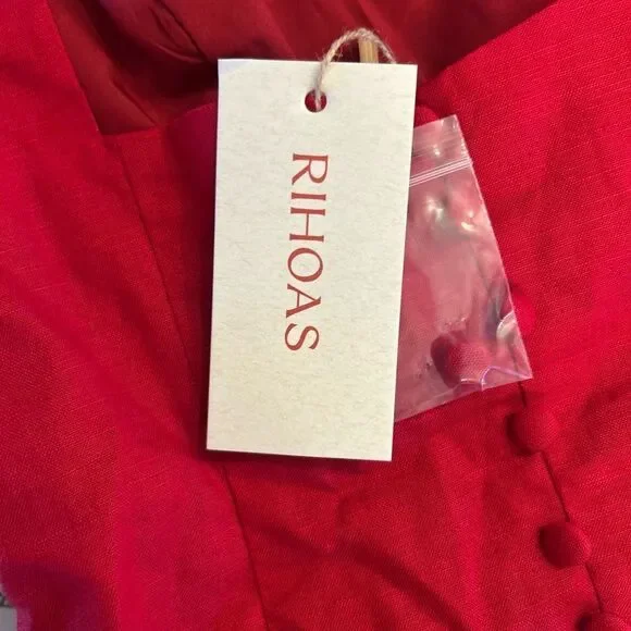 Red Sleeveless Women's Top NWT - Picture 4 of 5